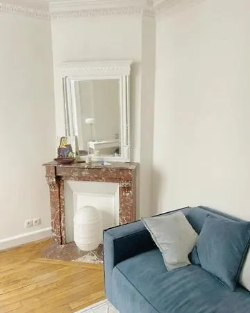 Elegant Hypercentre